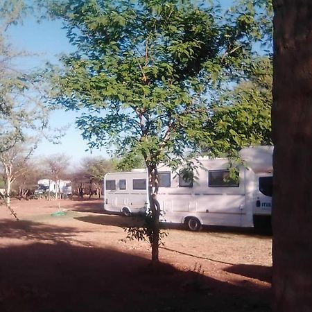 Ombo Rest Camp Hotel Okahandja Exterior photo
