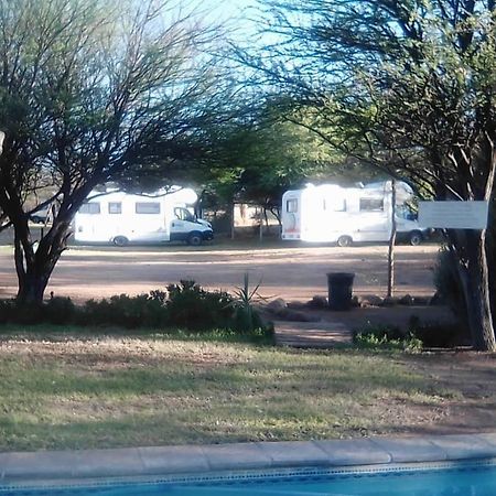 Ombo Rest Camp Hotel Okahandja Exterior photo