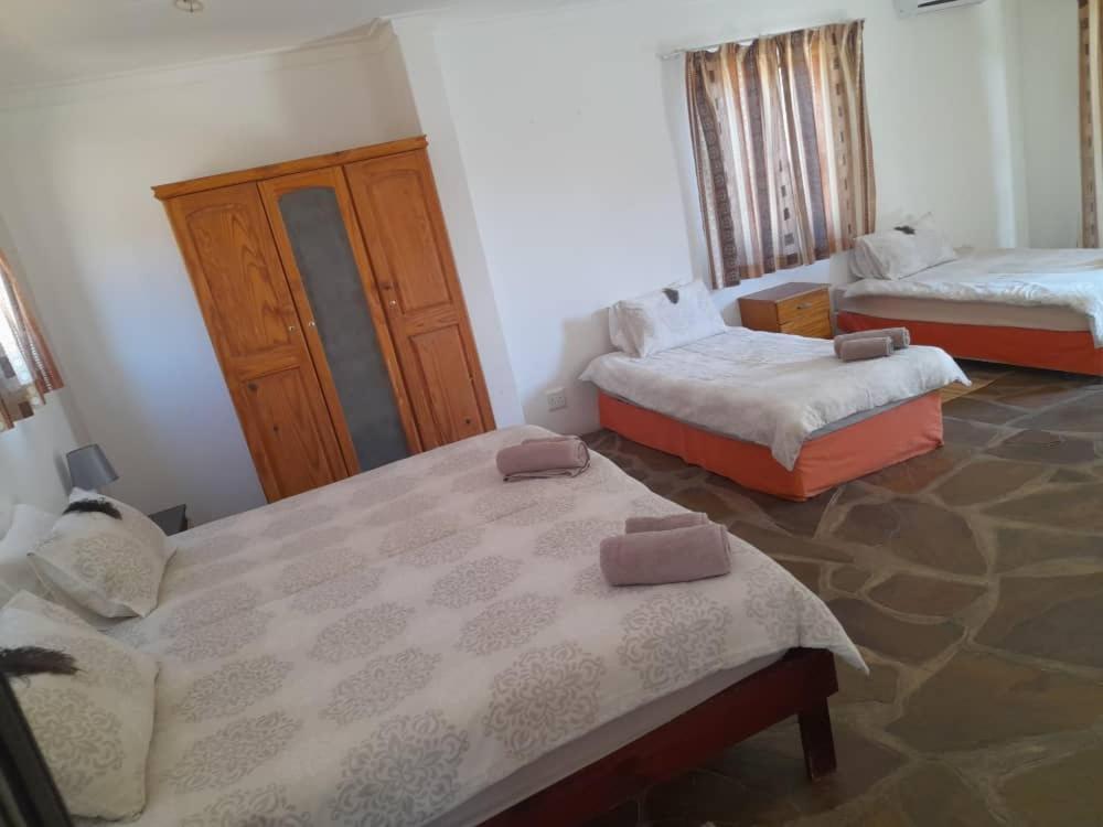 Ombo Rest Camp Hotel Okahandja Exterior photo