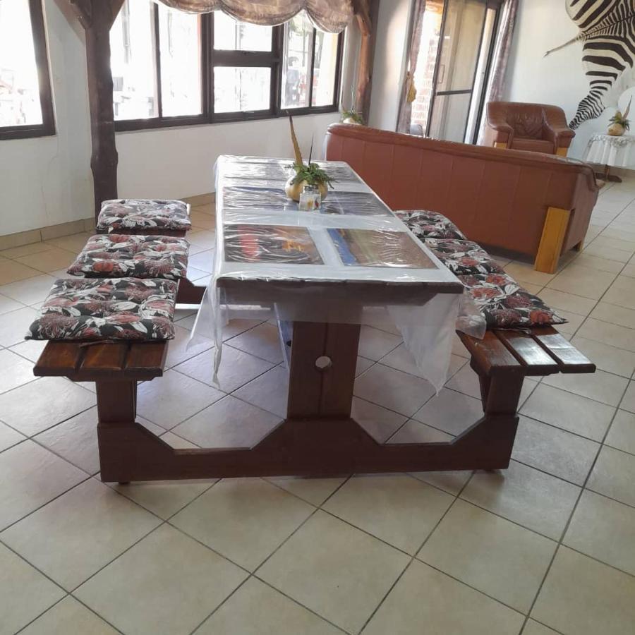 Ombo Rest Camp Hotel Okahandja Exterior photo