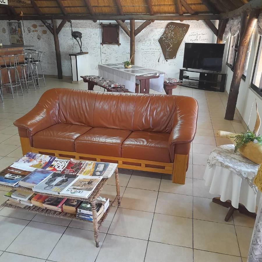 Ombo Rest Camp Hotel Okahandja Exterior photo