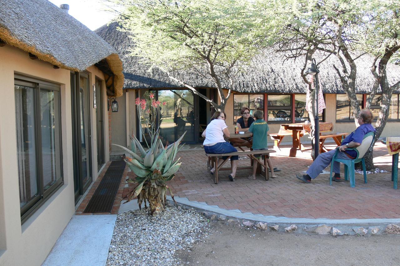 Ombo Rest Camp Hotel Okahandja Exterior photo
